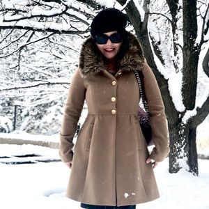 Gorgeous Designer Camel Coat  -  Size (0-2)